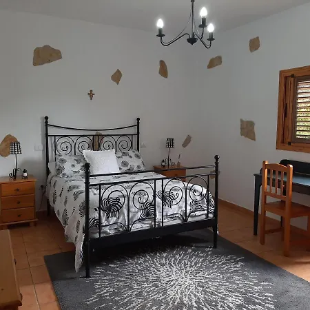 Peaceful House Set On A Vineyard & Work Friendly Nyaraló Valsequillo